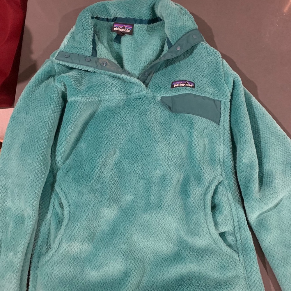 Patagonia woman’s pullover